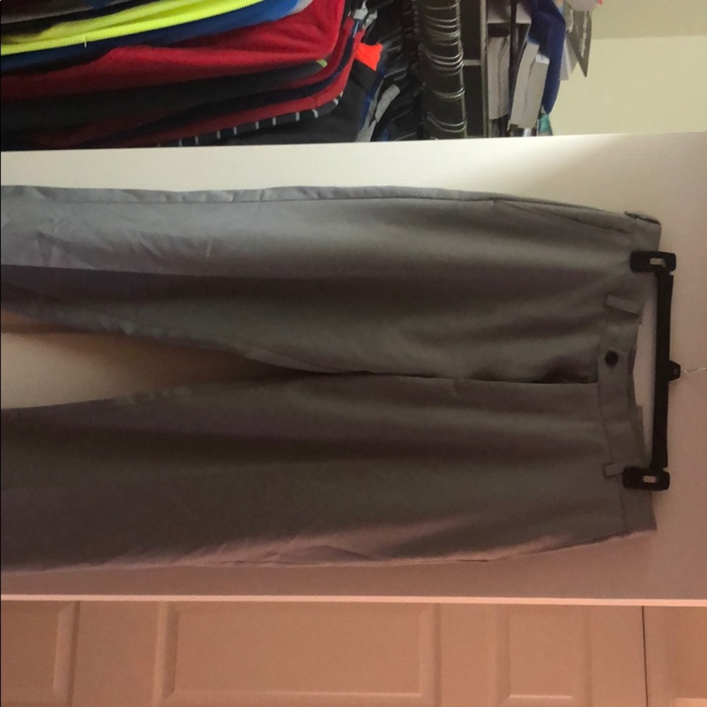 IZod Grey golf pants 32/34